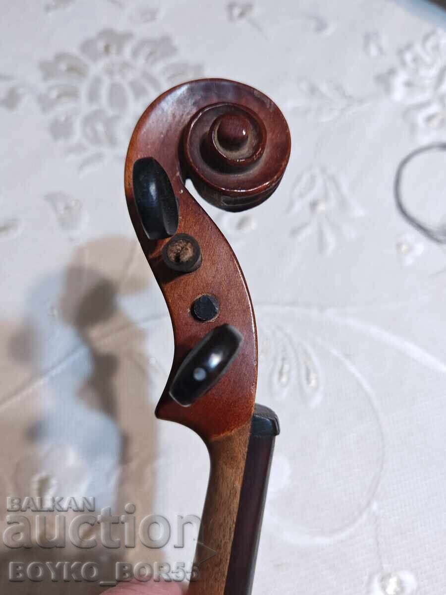 Auction  Antique Stradivarius Violin 1730