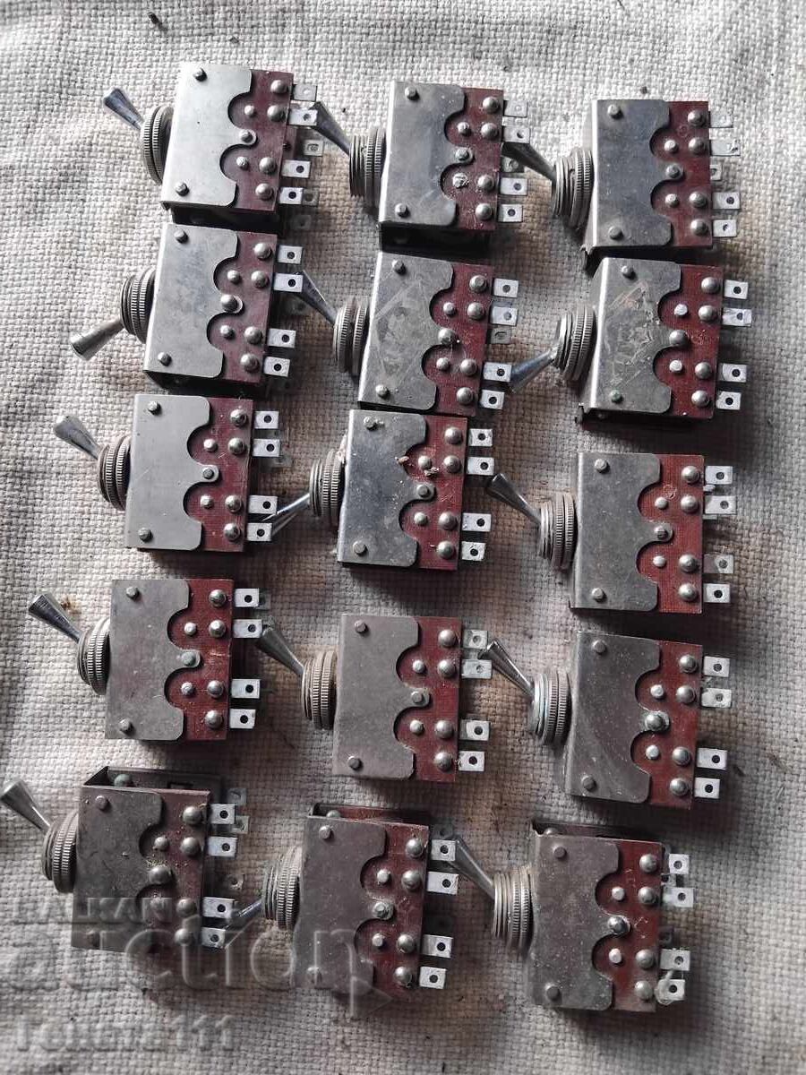 Стари превключватели с цена € 30.00 | 58.67 лв.