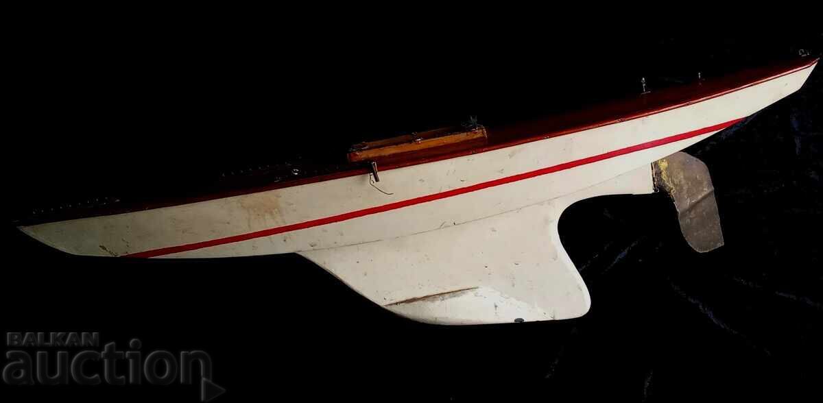 Delivery of Vintage pond boat, yacht, wooden hull