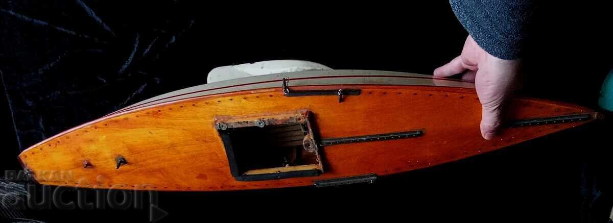 Vintage pond boat, yacht, wooden hull - 7