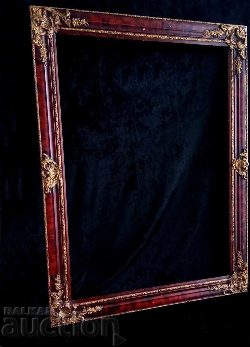 Μεγάλο ΚΑΔΡΟ ΓΙΑ ΕΙΚΟΝΑ με τιμή € 220.00 | 430.28 BGN