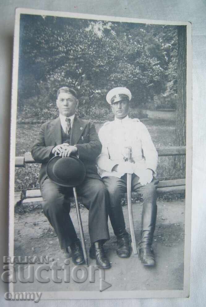 Fotografie - militar, ofițer cu sabie, uniformă, bocanci