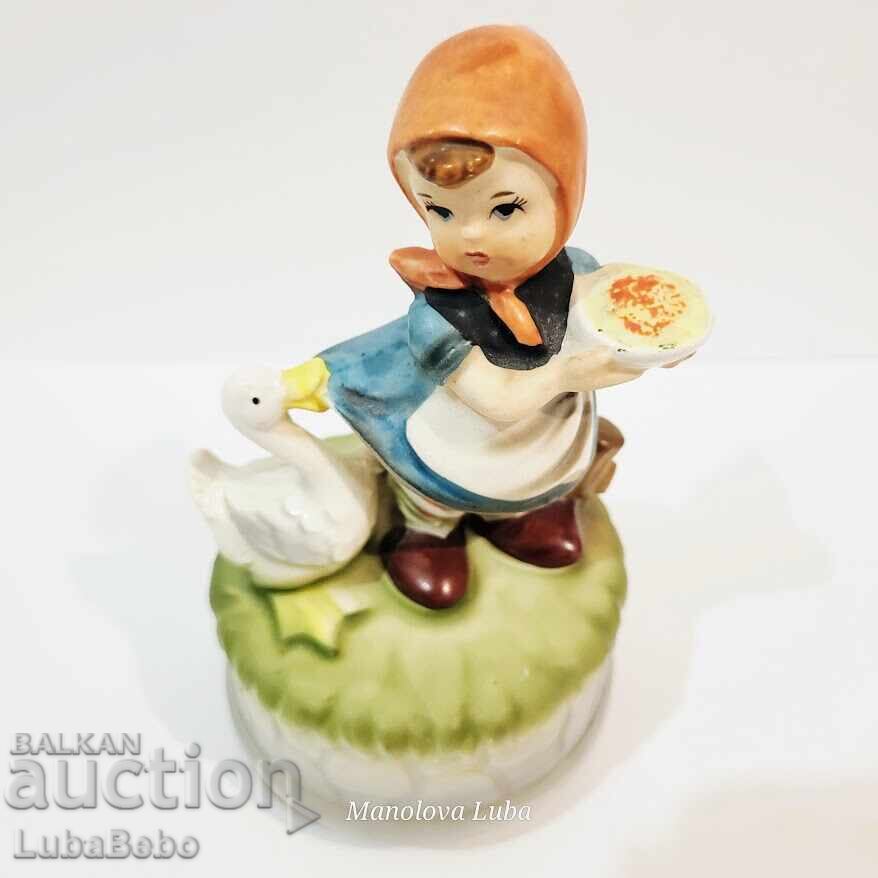 Licitație Cutie muzicală vintage în stil Hummel