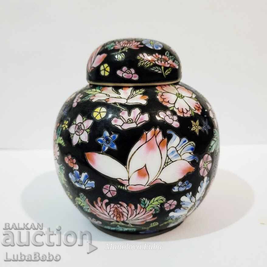 Licitație Borcan de ghimbir din porțelan Famille Rose Mille Fleur