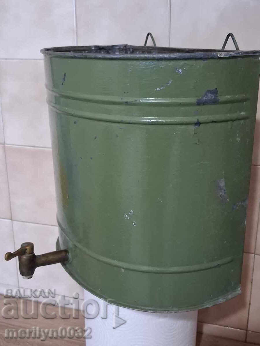 Licitație Lavoar, chiuveta de tara, rezervor de apa Licitație Lavoar, chiuveta de tara, rezervor de apa