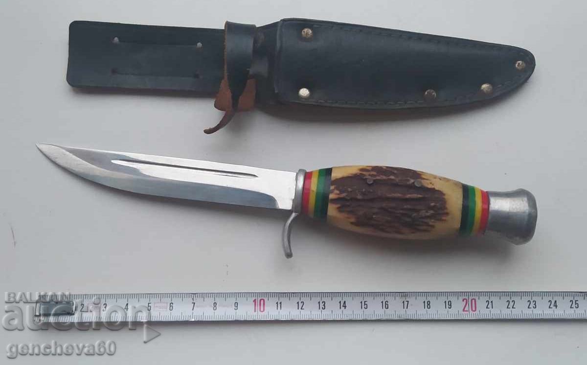 Cuțit german de vânătoare cu busolă și mâner din corn de cerb cu preț € 65.00 | 127.13 BGN