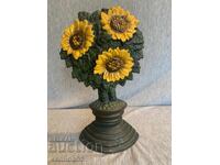 чугунена стоперка за врата с цвят на слънчоглед