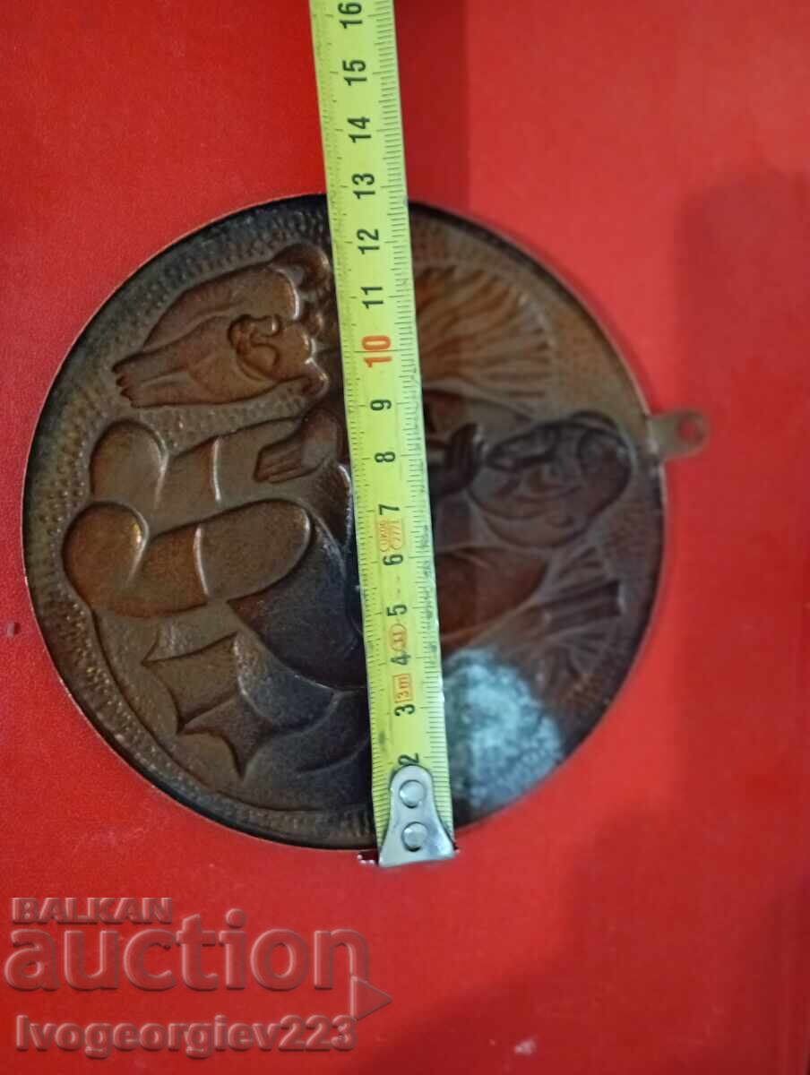 Panou vechi pentru perete cu preț € 10.00 | 19.56 BGN