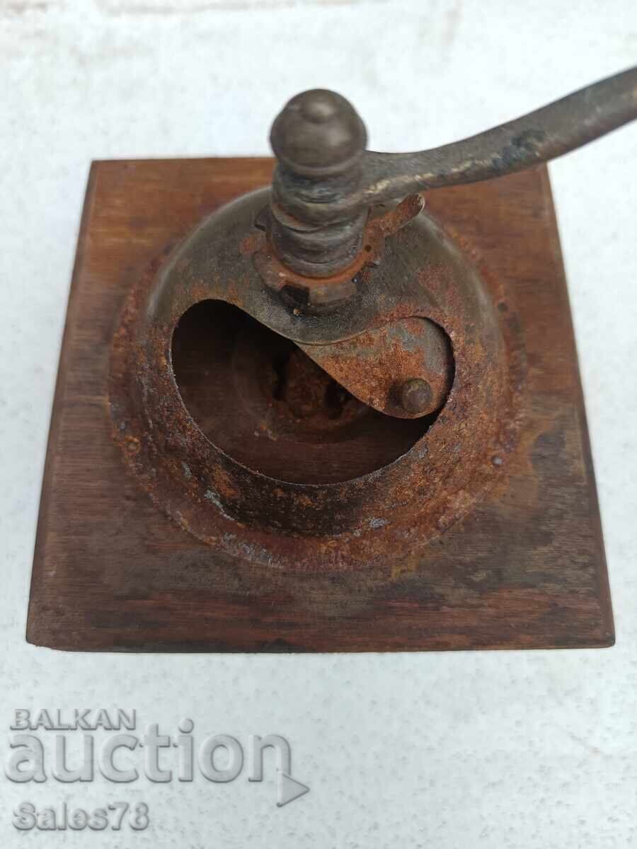 Δημοπρασία Παλιό ξύλινο μύλος καφέ