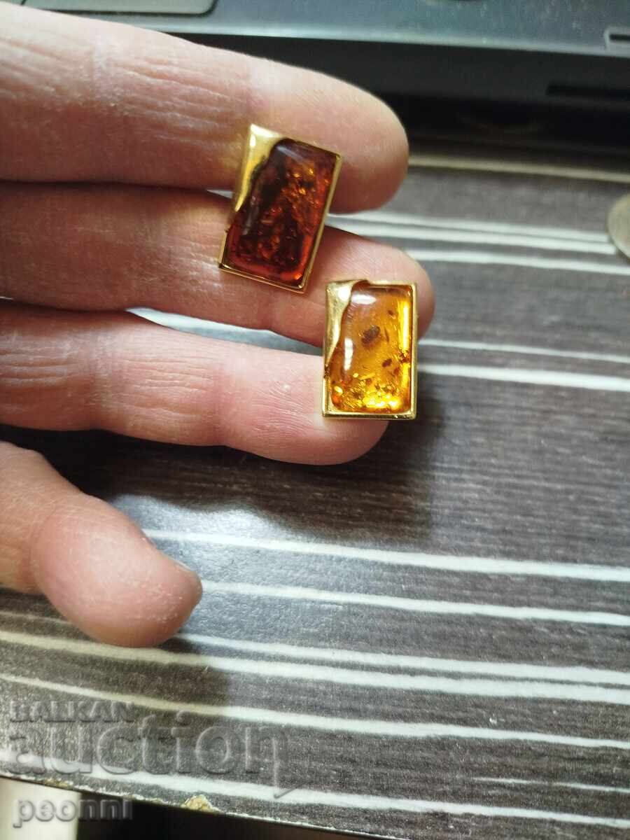 Butoni placati cu aur cu preț € 5.00 | 9.78 BGN Butoni placati cu aur cu preț € 5.00 | 9.78 BGN