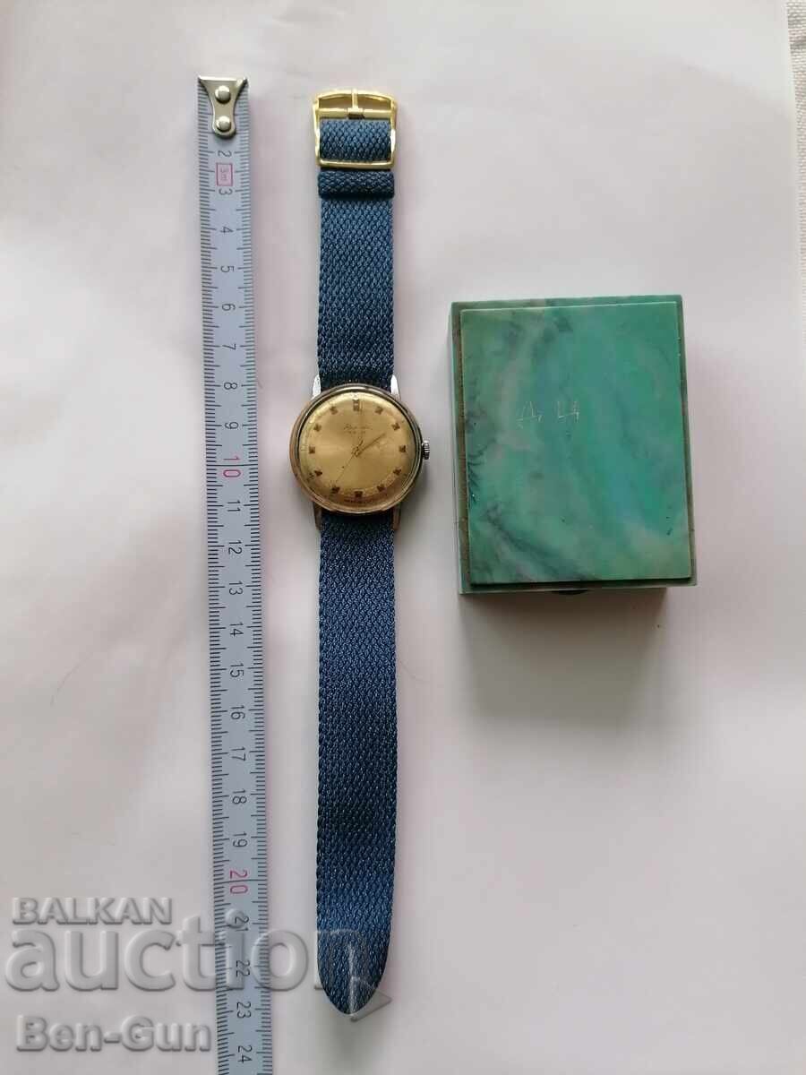 Manual mechanical watch with price € 20.00 | 39.12 BGN