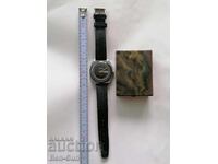 Manual mechanical watch