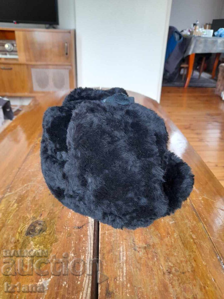 Palarie veche, casti pentru urechi cu preț € 33.00 | 64.54 BGN Palarie veche, casti pentru urechi cu preț € 33.00 | 64.54 BGN