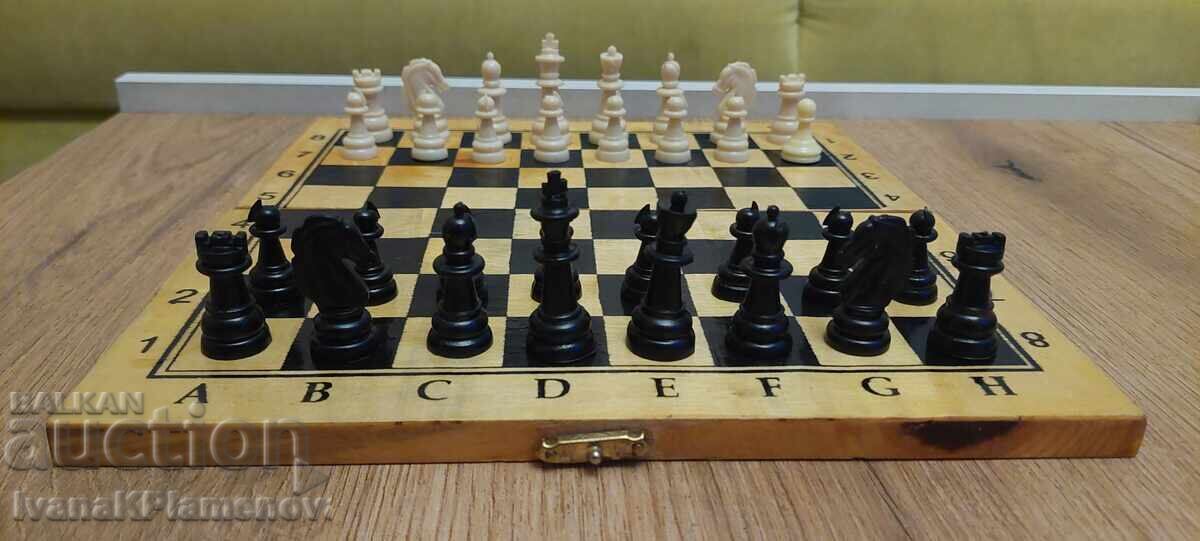 Παράδοση Σκάκι και τάβλι 24εκ για γνώστες