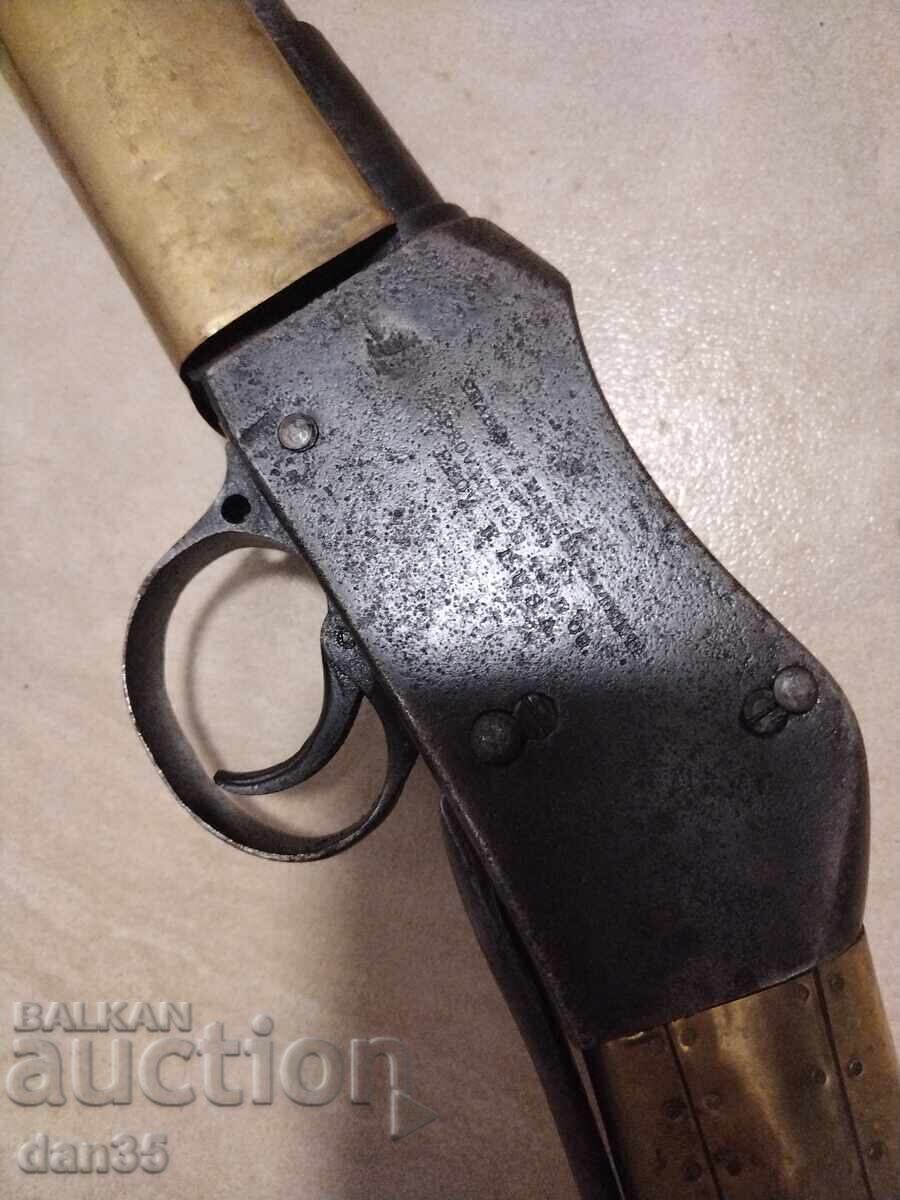 Auction  OLD MARTIN RIFLE