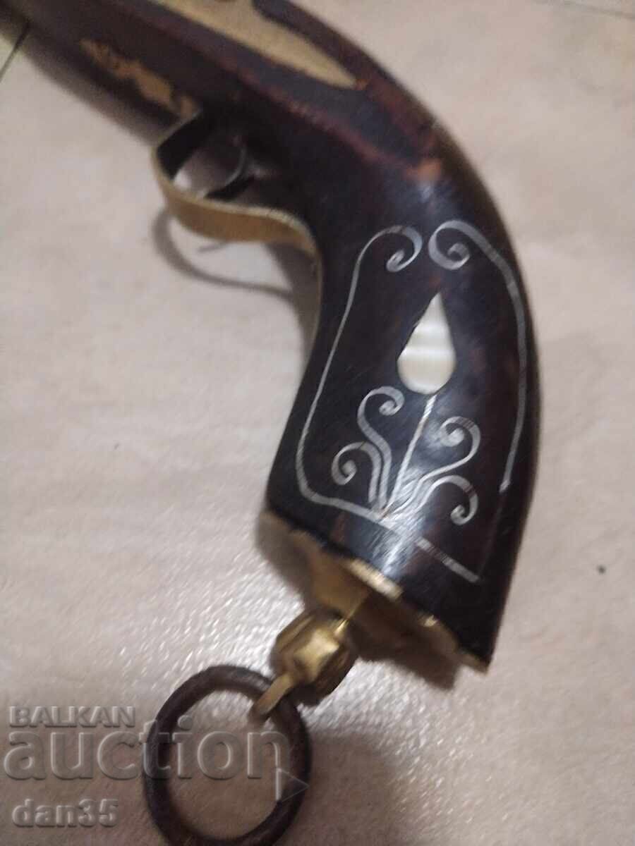 CAPSULE VECHE PISTOV - 5