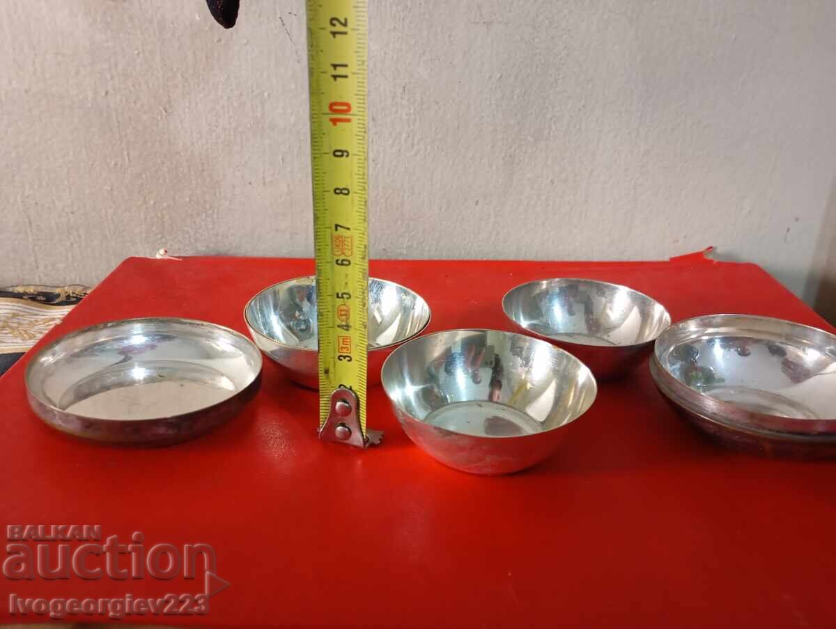 Licitație Set de cești de argint pentru călătorii