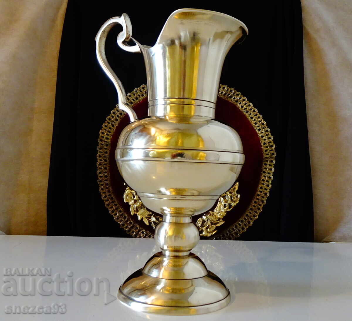 Victorian bronze wine jug 1.2 kg