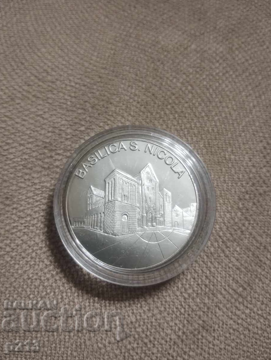 Medalie Sfântul Nicolae Făcătorul de Minuni cu preț € 16.00 | 31.29 BGN