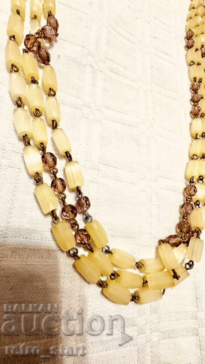 Δημοπρασία Αντίκα κολιέ από σατινέ γυαλί