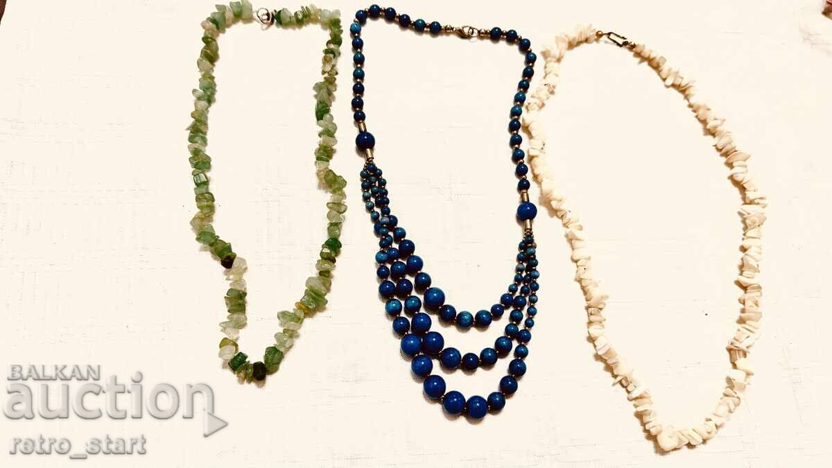 Lot de coliere vechi