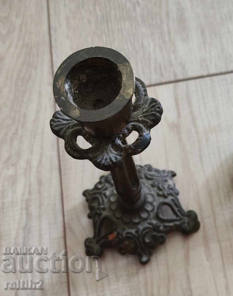 Χάλκινα κηροπήγια - 6