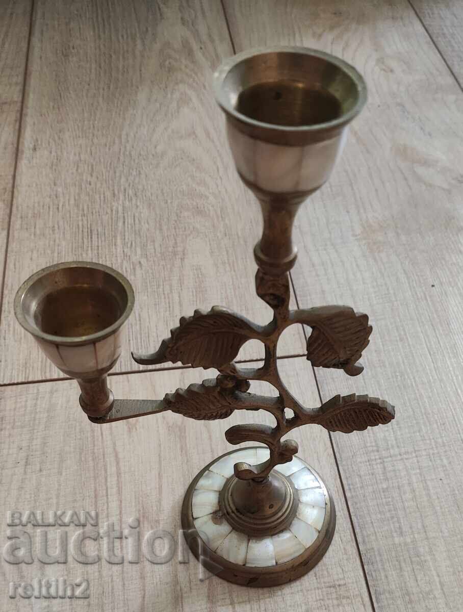 Livrarea Sfeșnic din bronz Livrarea Sfeșnic din bronz