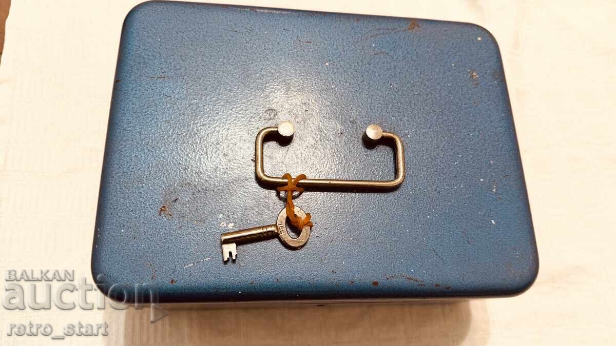 Μεταλλική κασέτα