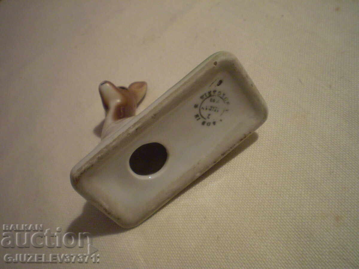 Доставка на Българска порцеланова фигура на сърна