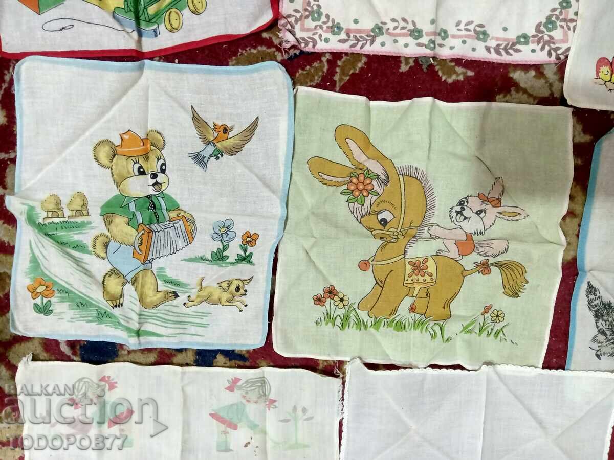 Licitație Șervețele umede pentru copii din epoca socialistă Licitație Șervețele umede pentru copii din epoca socialistă