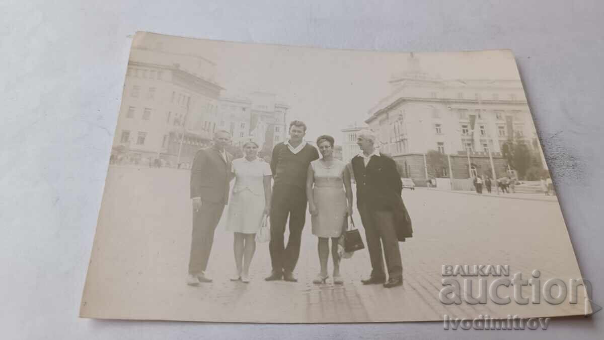 Φωτογραφία Σόφια Άνδρες και γυναίκες στη λεωφόρο Ρούσκι