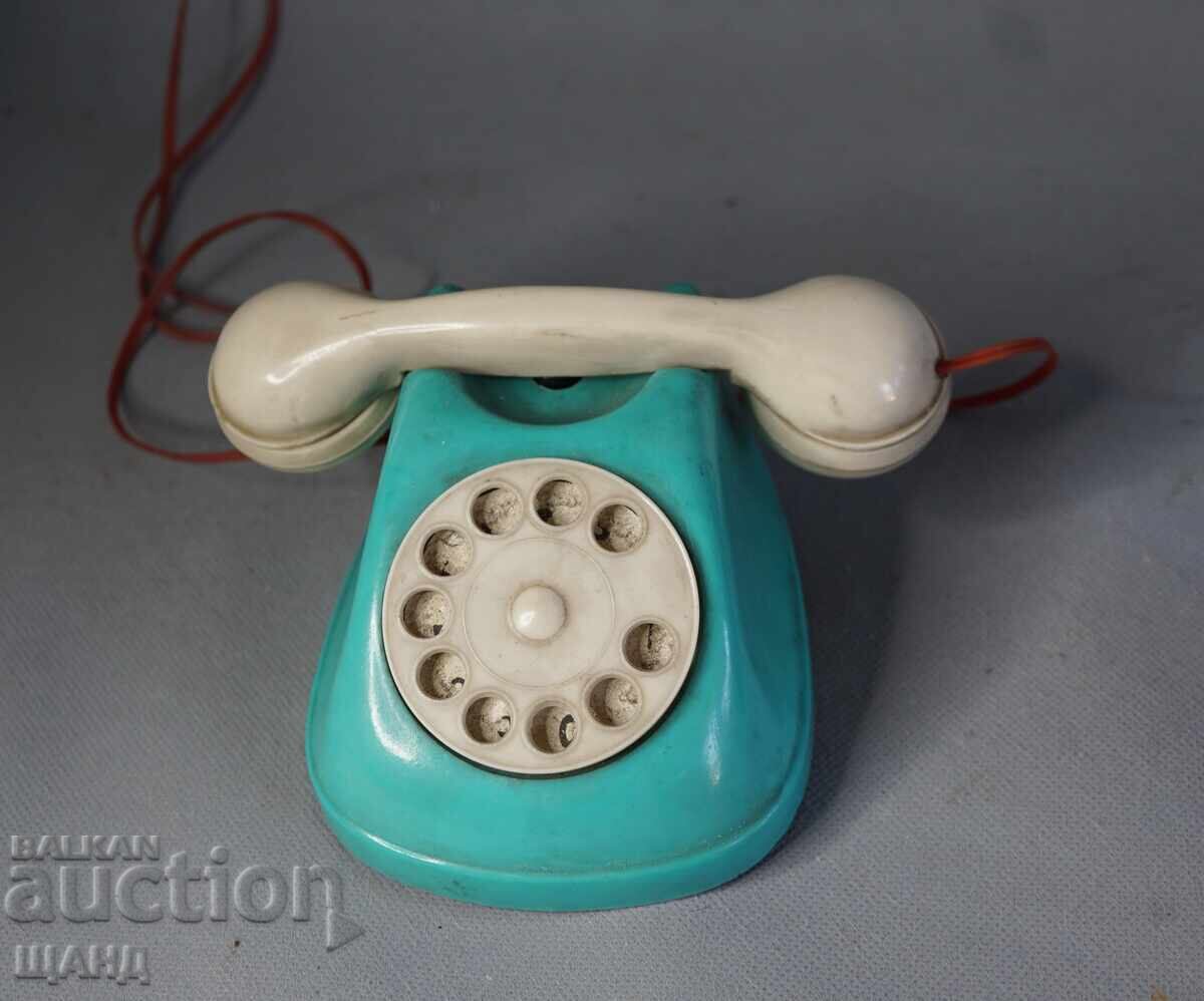Licitație Vechi jucărie de plastic telefon