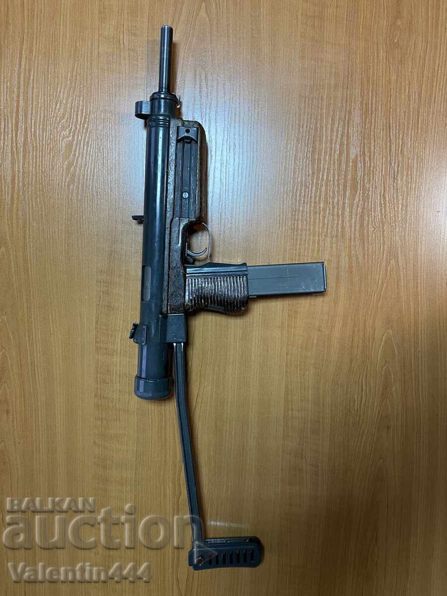 DEACTIVATED/SECURED "VZ - 26" MACHINE PISTOL with price 750.00 €