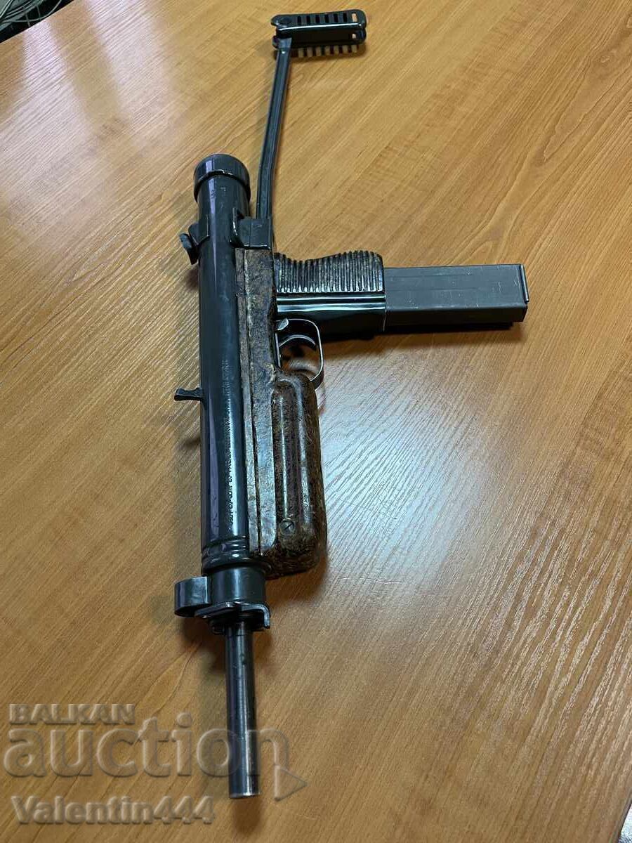 DEACTIVATED/SECURED "VZ - 26" MACHINE PISTOL - 5