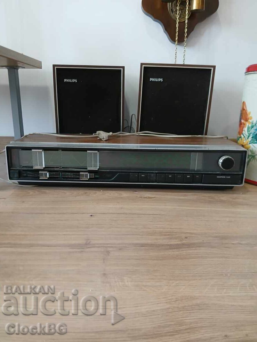 Προσφέρω αυθεντικό vintage στερεοφωνικό σύστημα Philips 22RH741/ Προσφέρω αυθεντικό vintage στερεοφωνικό σύστημα Philips 22RH741/