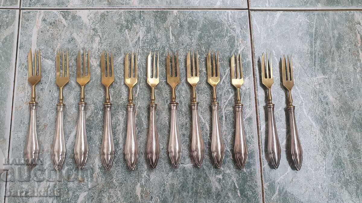 12 ασημένια πιρούνια