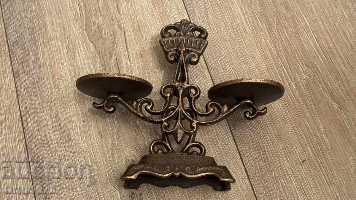 Cântar masiv din fontă, mediu – 1.36kg cu preț € 32.00 | 62.59 BGN