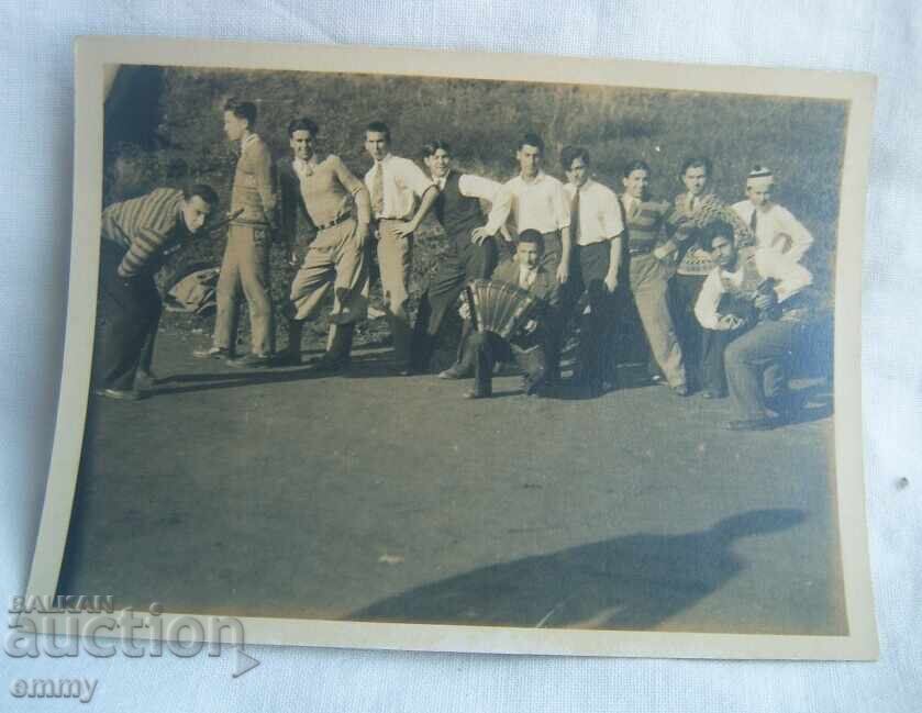 Аукцион Стара снимка 2 броя - младежи, мъже Аукцион Стара снимка 2 броя - младежи, мъже