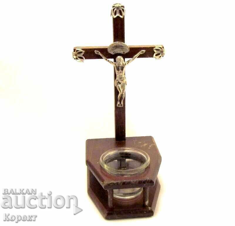 Cruce de masă din lemn, răstignire cu potir cu preț € 23.01 | 45.00 BGN