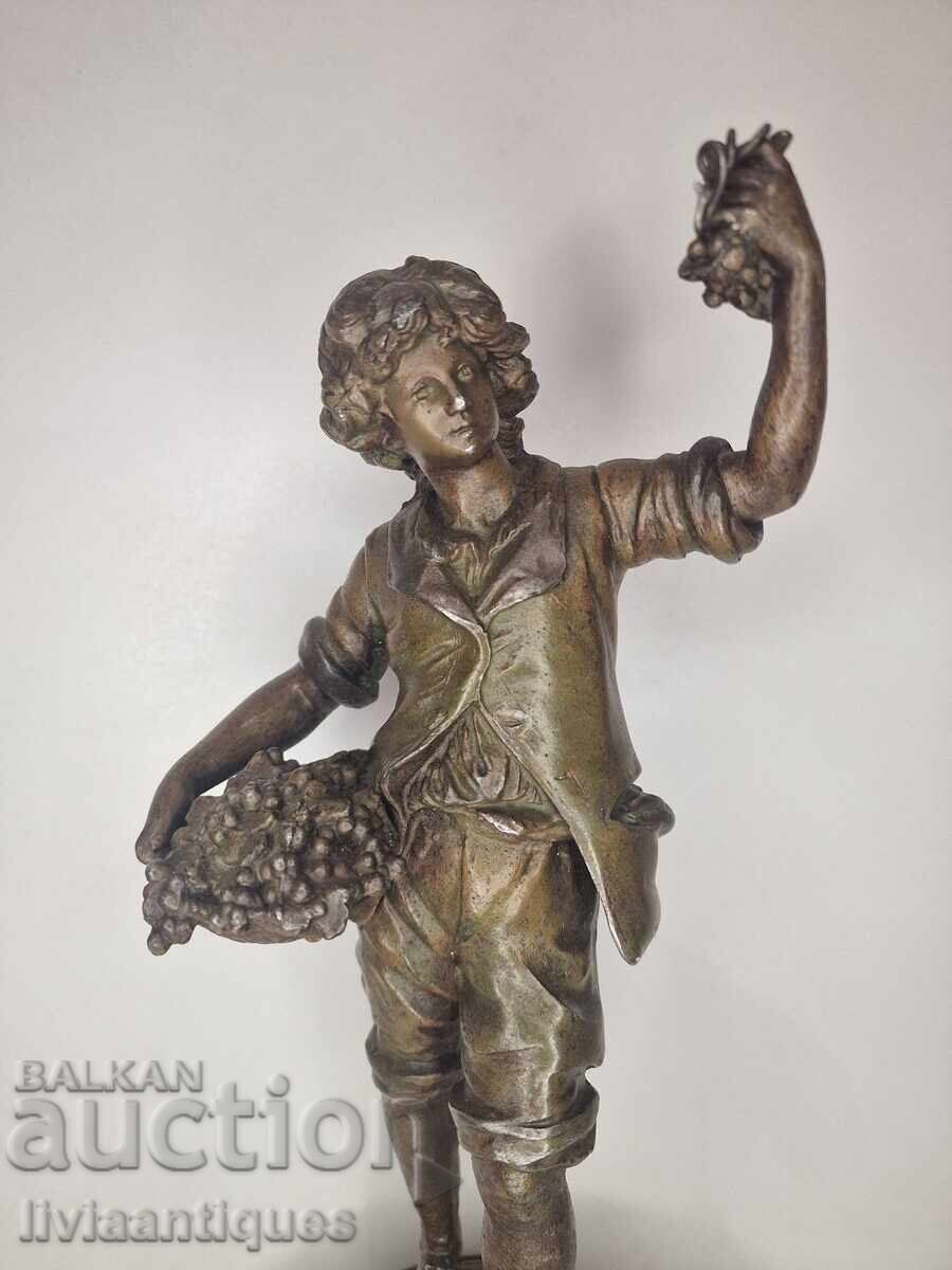 Γαλλικό ειδώλιο "τρυγητής" με τιμή € 230.00 | 449.84 BGN