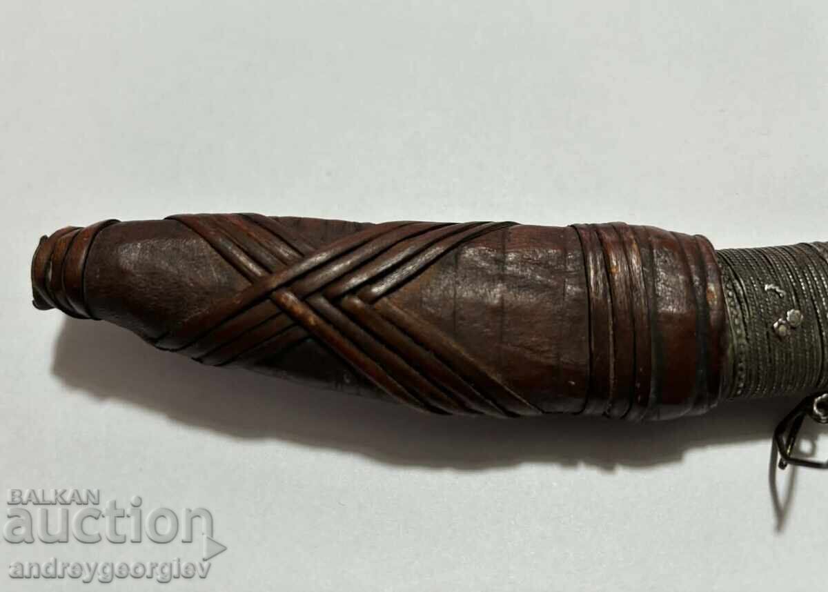 Δημοπρασία Τιbetιανό μαχαίρι, αρχές του 20ού αιώνα (σύμφωνα με το ChatGTP)