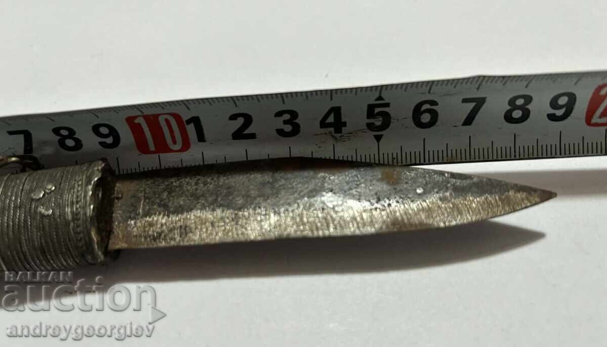 Παράδοση Τιbetιανό μαχαίρι, αρχές του 20ού αιώνα (σύμφωνα με το ChatGTP)