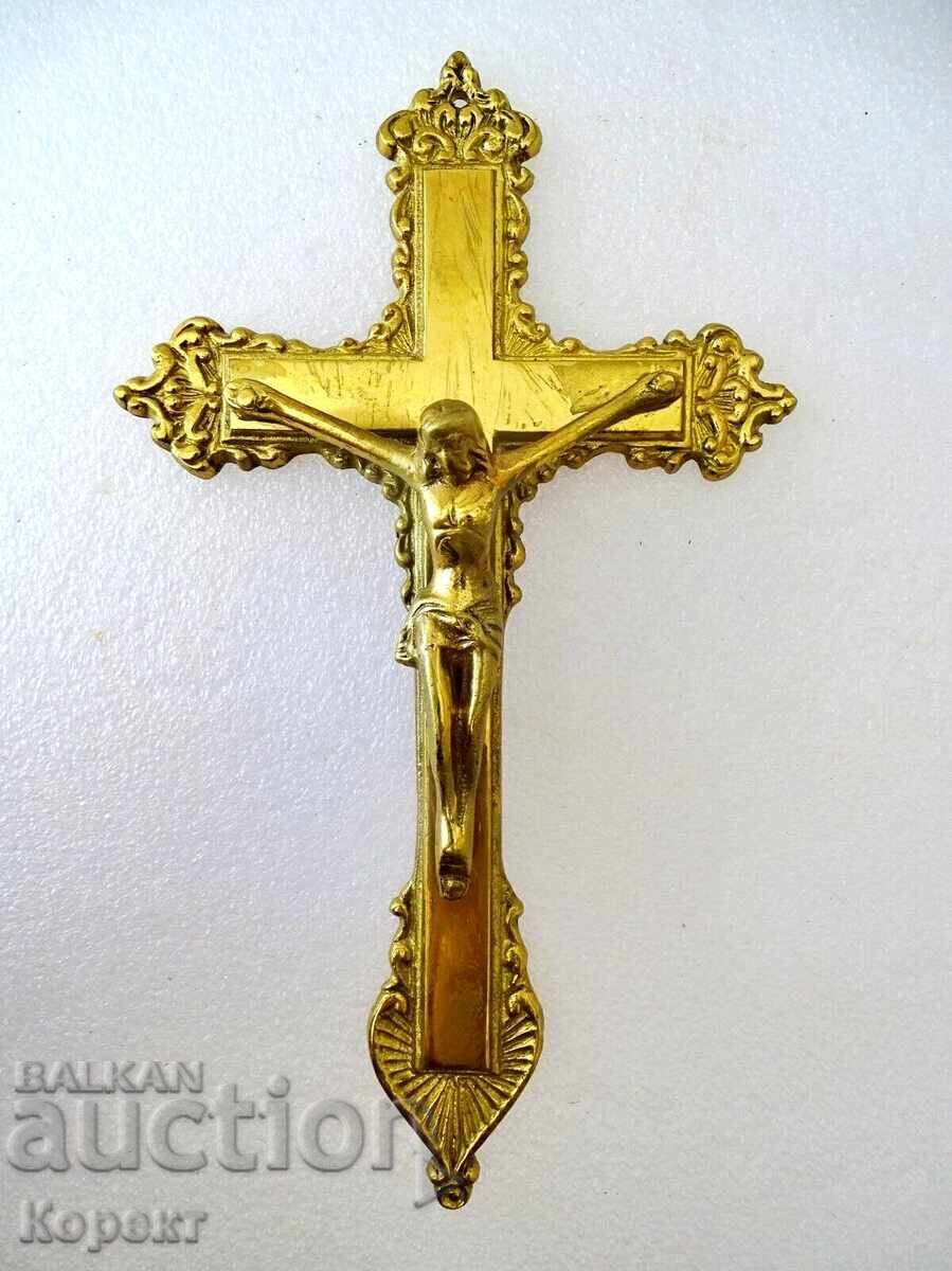 Cruce de perete catolică veche din bronz PKC4 cu preț € 95.00 | 185.80 BGN
