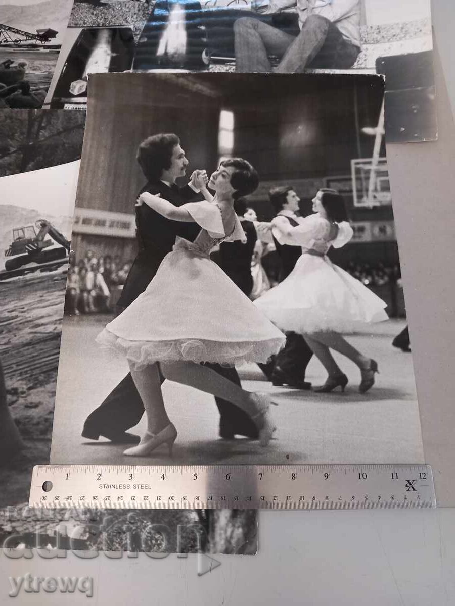 Licitație Multe fotografii vechi mari de pe vremuri 40x30 cm lot Licitație Multe fotografii vechi mari de pe vremuri 40x30 cm lot