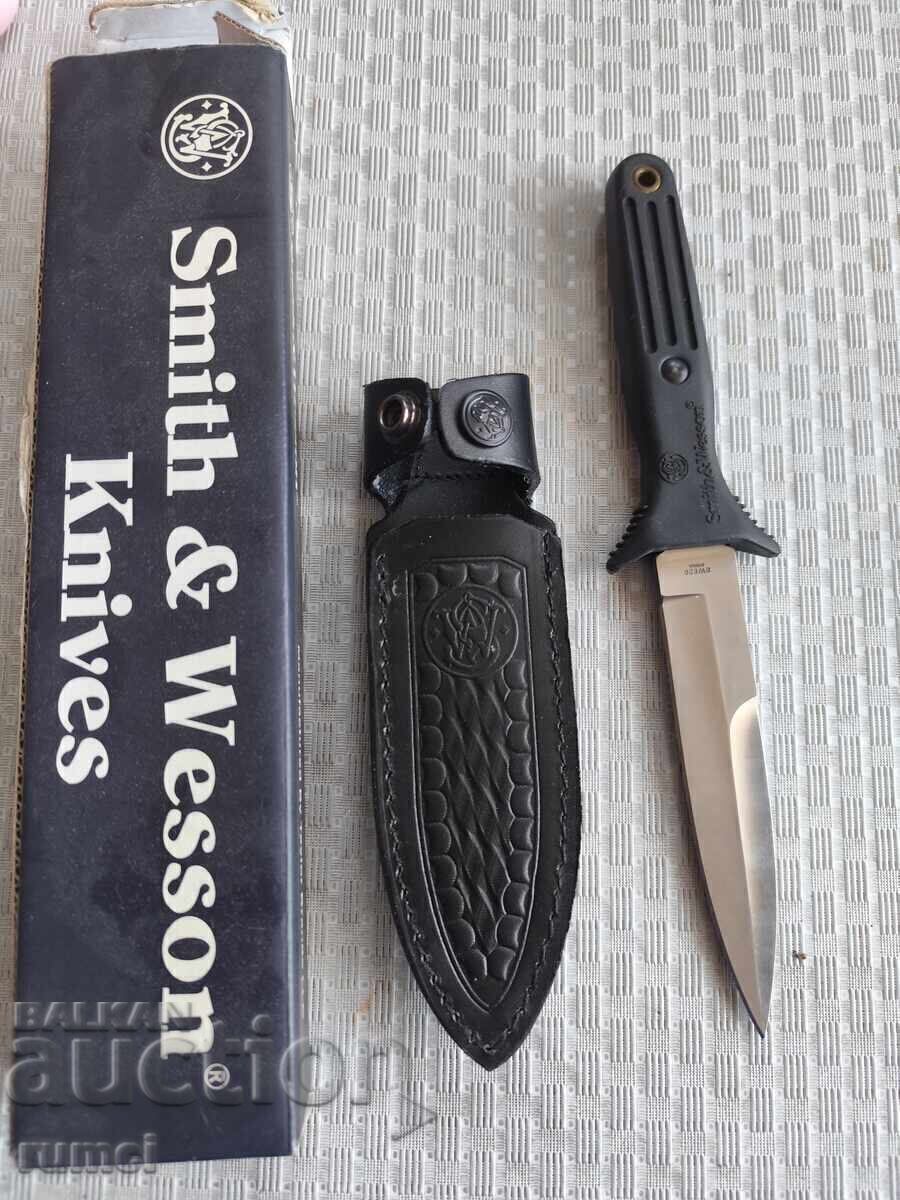 Lot of knives - 5 Lot of knives - 5