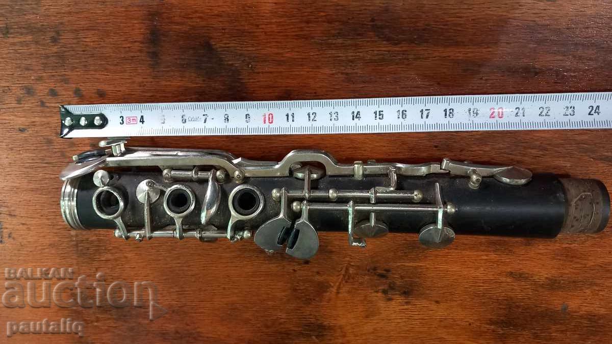 Auction  PART OF A CLARINET