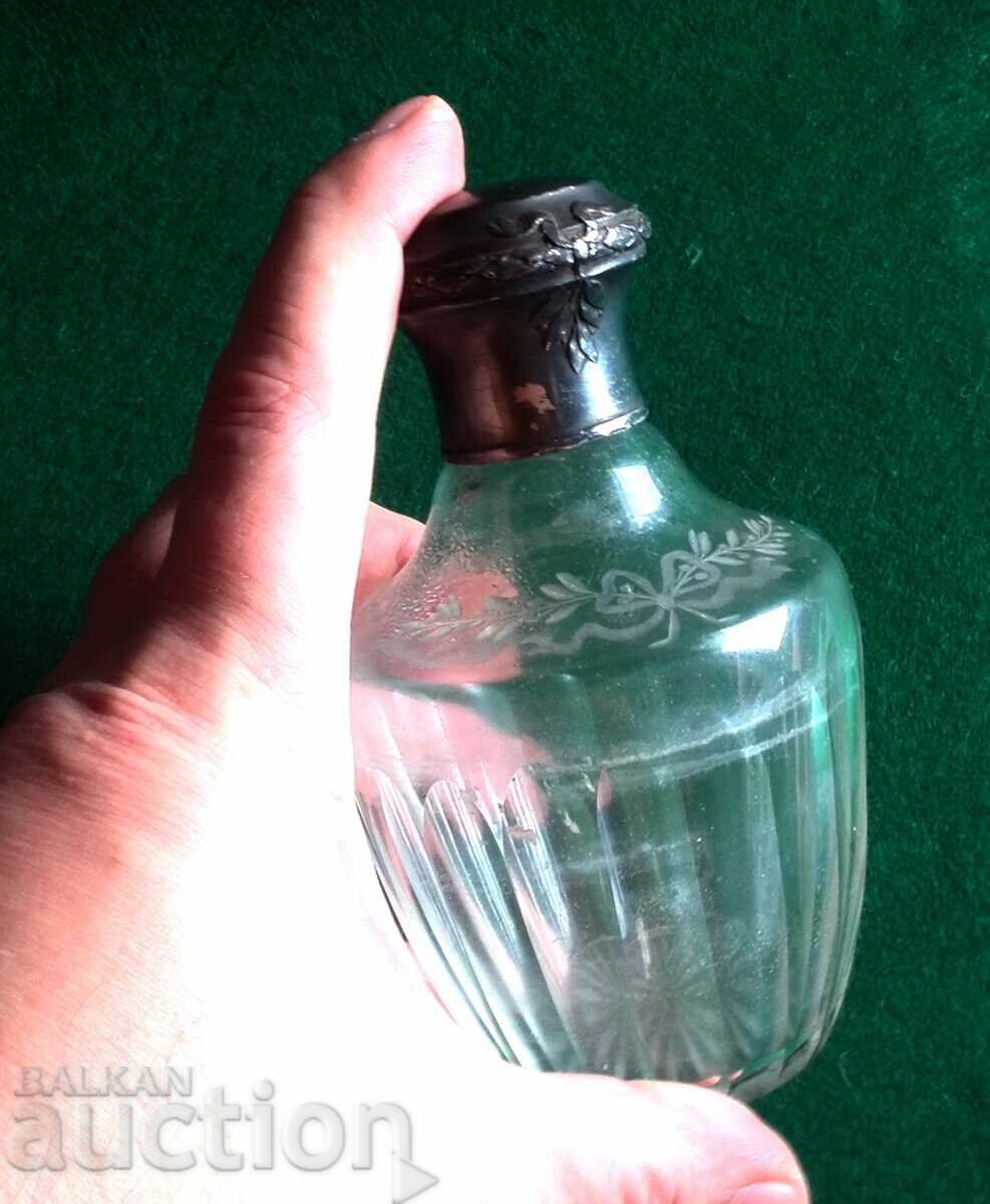 Αρχαίο γαλλικό μπουκάλι αρώματος (φιαλίδιο) με τιμή € 75.00 | 146.69 BGN