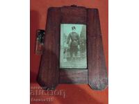 Fotografie veche cu soldat în ramă