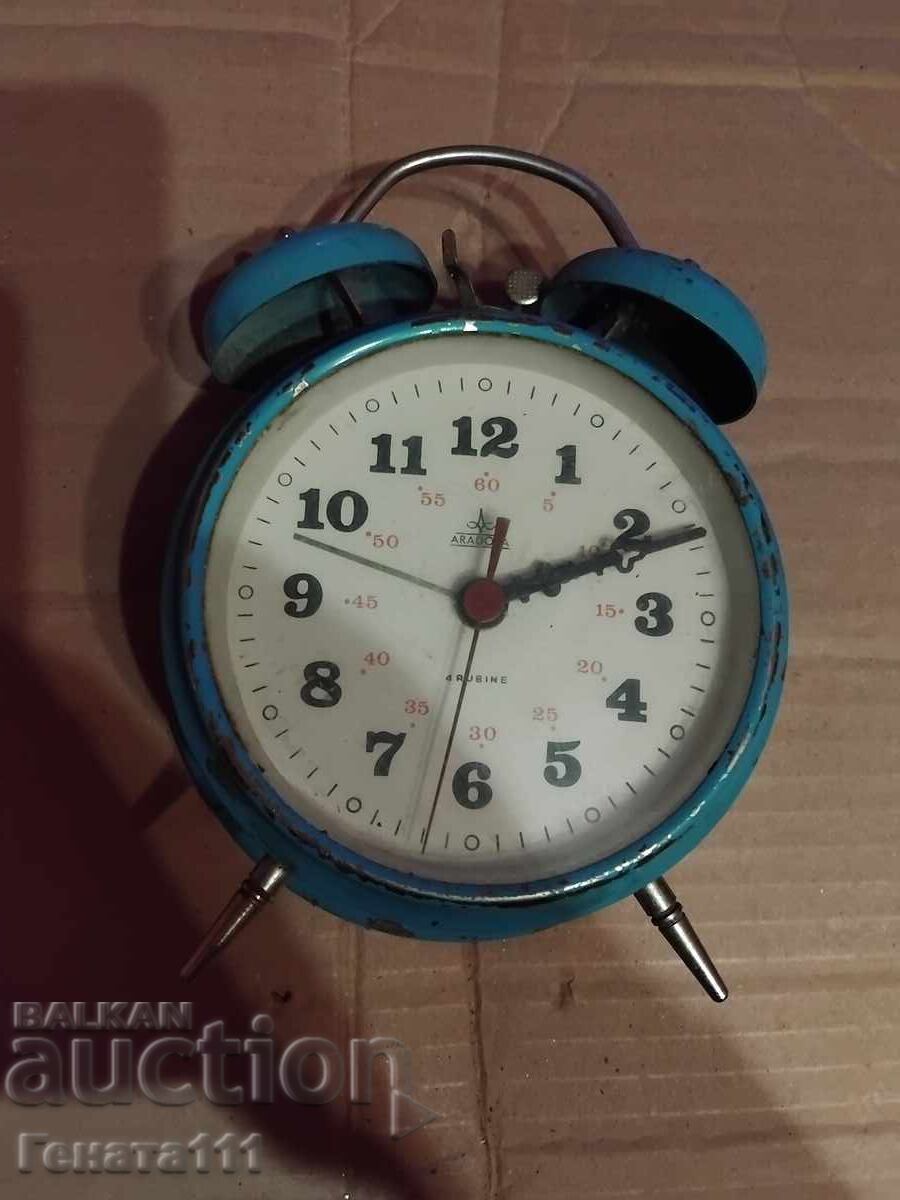 Ceas de masă vechi. Ceas de masă vechi.