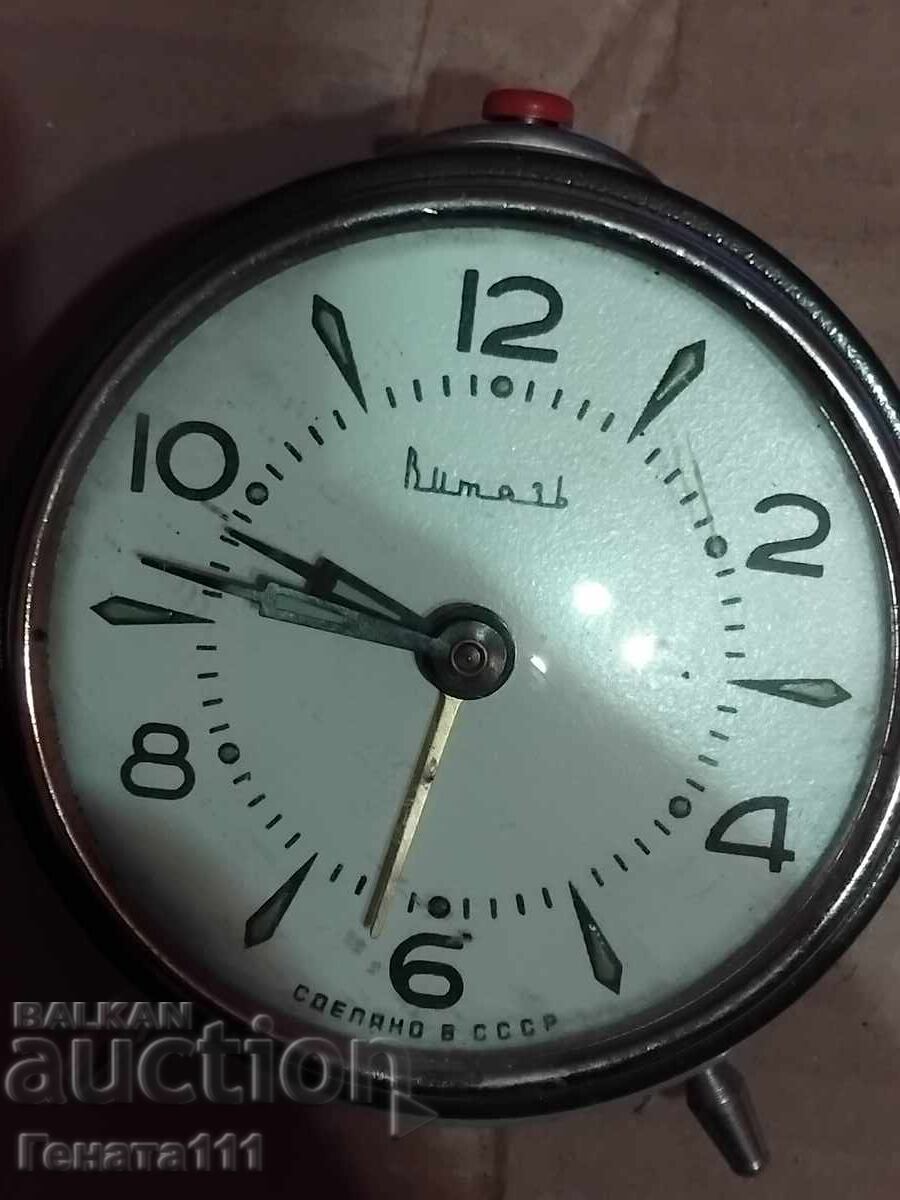 Licitație Ceas de masă vechi.